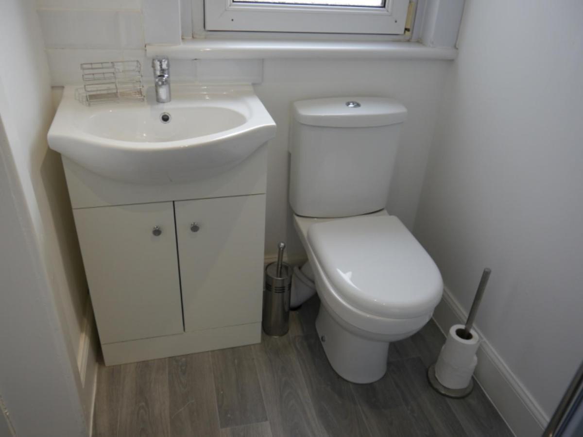 Caledonian Rooms Bellshill Eksteriør billede